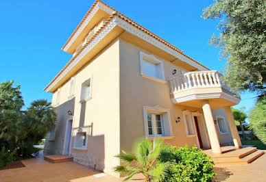 Villa with pool and terrace 3