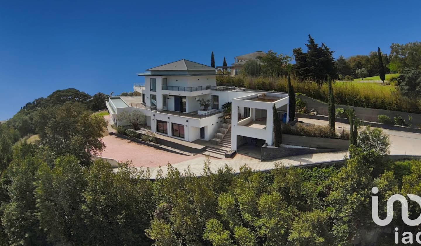 House with pool and terrace Bastia