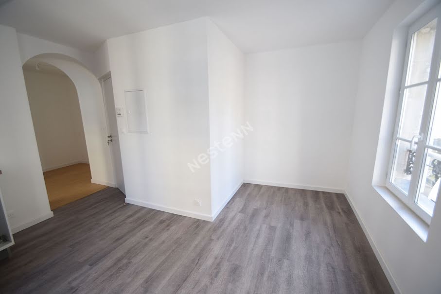 Location  appartement 2 pièces 22.63 m² à La fleche (72200), 410 €