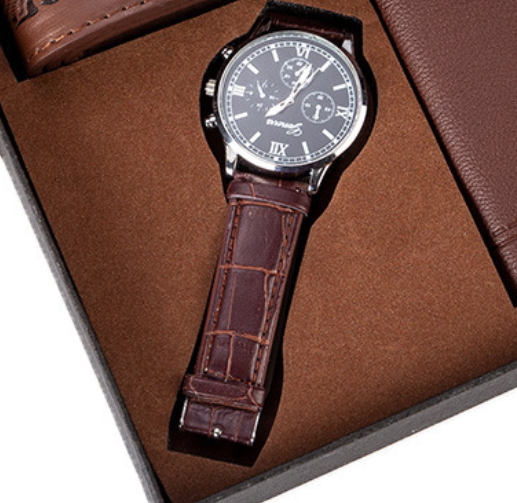 Heren leren riem, portemonnee en horloge set. Creatieve combinatie, bestseller. Een perfect cadeau voor heren.