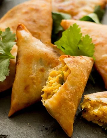 best-samosa-recipes_ChanaDalSamosa_magicpin