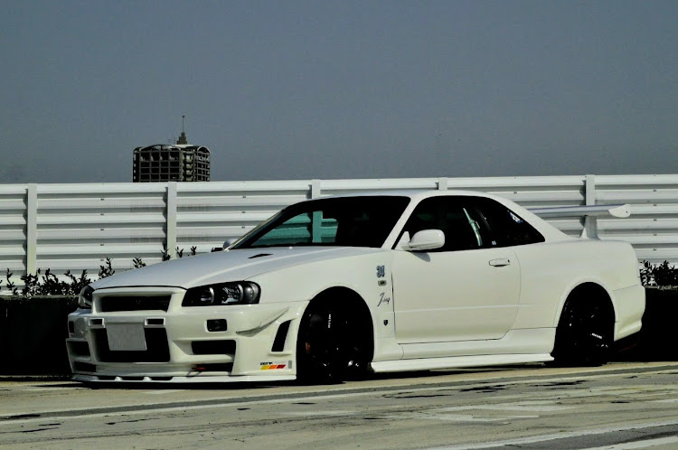 スカイライン GT-Rのシャコタン・湾岸・さくら・トイプードル・左斜め前写真展に関するカスタム事例の投稿画像1枚目