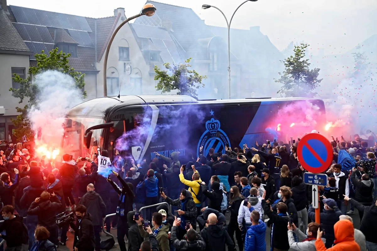 Les supporters de Bruges ont fêté l'arrivée des joueurs avant Genk ! 