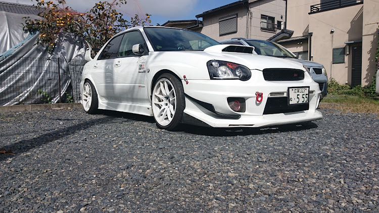 インプレッサ WRX STIのひろさんさんが投稿したカスタム事例の投稿画像1枚目