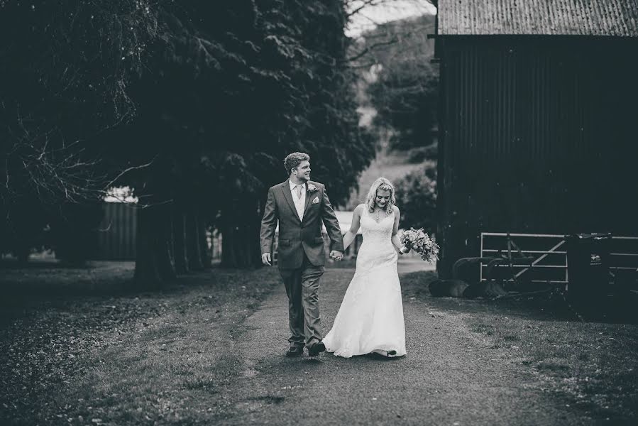 Fotografo di matrimoni Jim Collier (dearestlovephoto). Foto del 2 giugno 2019