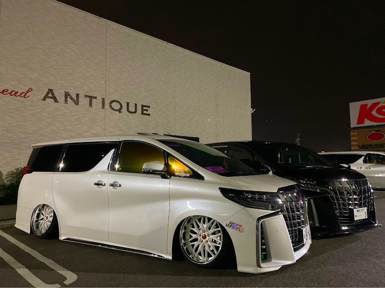 ノアのZRR80・NOAH・エアサス・CVXに関するカスタム事例の投稿画像2枚目