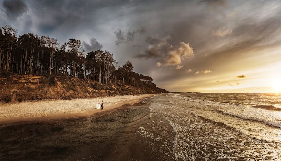 Fotograf ślubny Jakub Gill (jakubgillfoto). Zdjęcie z 15 września 2023