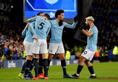 Manchester City heeft geen overschot, maar staat wel mee aan de leiding