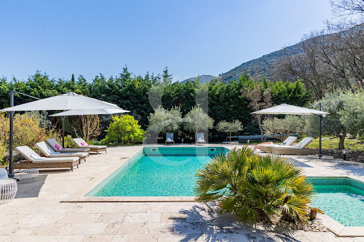 Villa avec piscine et jardin 5