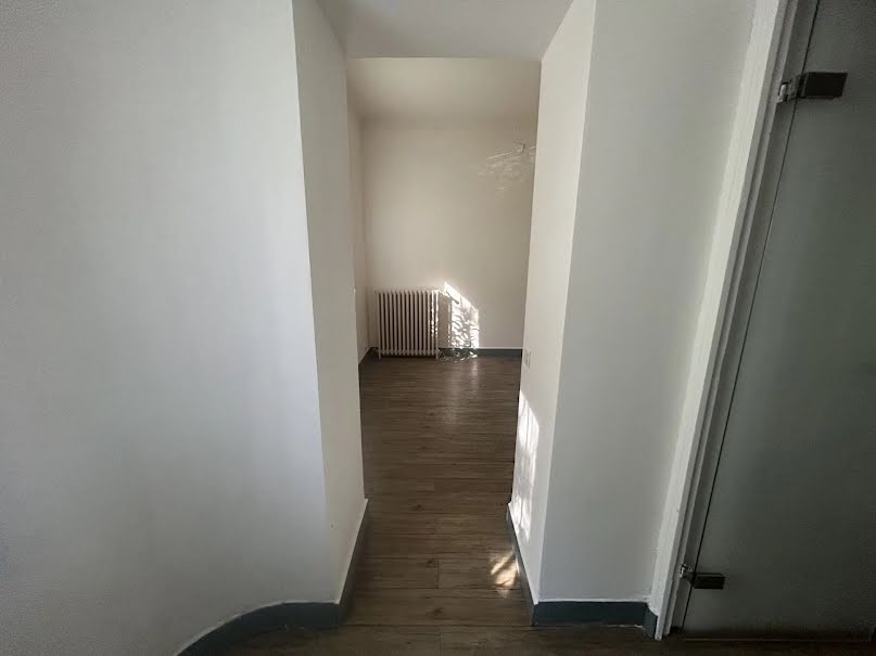 Location  appartement 1 pièce 17.83 m² à Aix-en-Provence (13090), 657 €