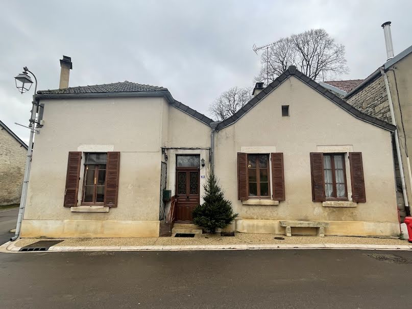 Vente maison 4 pièces 100 m² à Cry (89390), 65 000 €