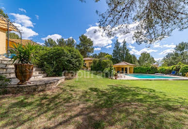 Maison avec piscine et terrasse 3