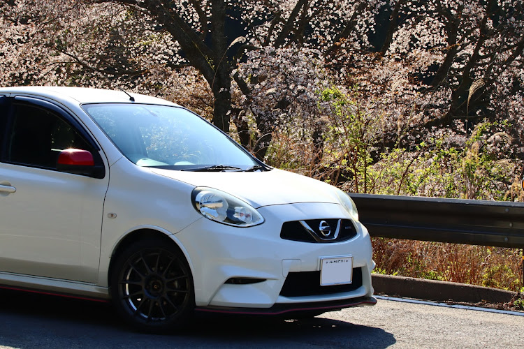 マーチのJun Style・サクラと愛車・目指せPickUpCars・桜とコラボに関するカスタム事例の投稿画像5枚目