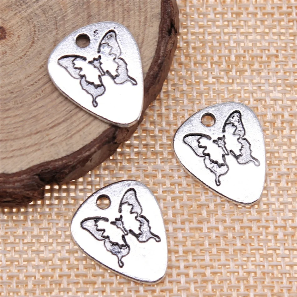 Ciondolo Farfalla Argento Antico Lega di Zinco Accessori Vintage Materiale DIY Perfetto per Creazioni Uniche e Originali