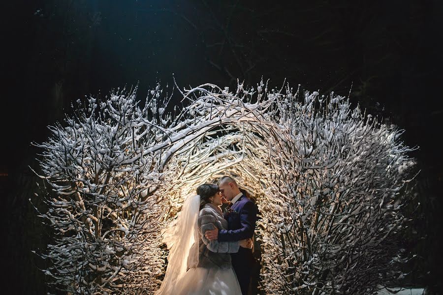 Fotógrafo de casamento Veronika Yarinina (ronika). Foto de 15 de fevereiro 2018