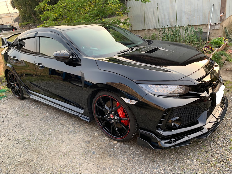 シビックタイプRの洗車・コロナで自粛・コロナウイルスに負けるなに関するカスタム事例の投稿画像3枚目