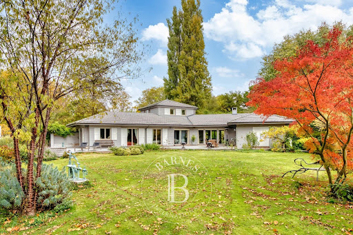 Maison avec piscine 1