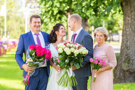 Jurufoto perkahwinan Anna Galkina (galannaanna). Foto pada 16 Mei