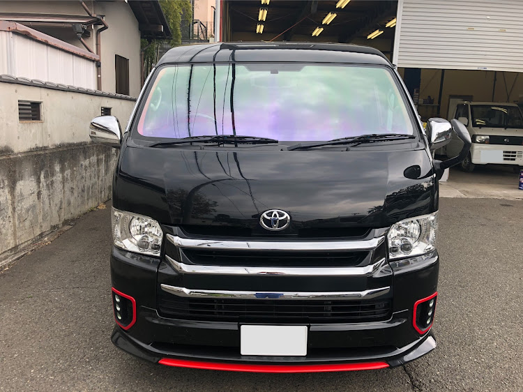 SPARKLEさんが投稿したゴースト　オーロラ　ウルトラビジョン　フィルム　カーフィルム・東京　町田・ハイエースワイド　200・ハイエース　ゴーストフィルムに関するカスタム事例の投稿画像1枚目