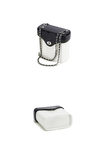 Title 4, Womens Chain Genuine Leather Crossbody Small S...