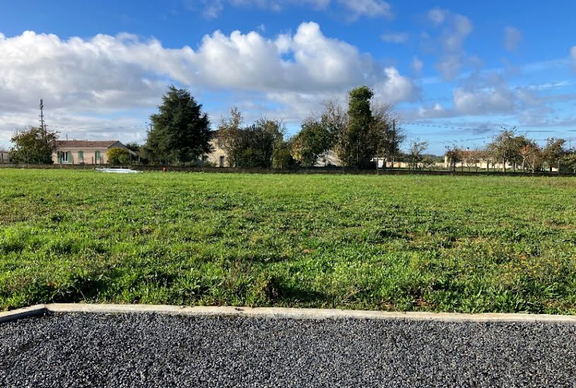  Vente Terrain + Maison - Terrain : 708m² - Maison : 75m² à Bréville (16370) 