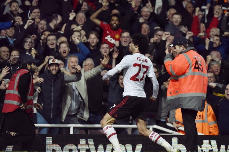 Fellaini envoie Man U en demi-finales de FA Cup