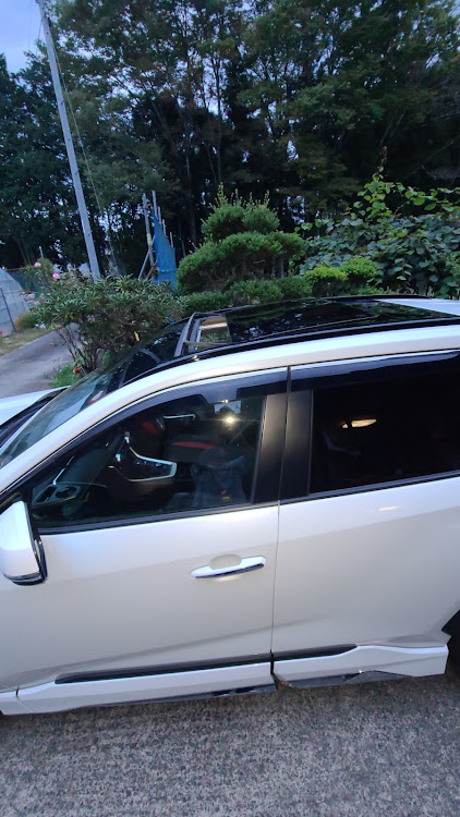 RAV4のドアバイザー有り派・納車されました・KINGくん　ありがとう・東北　rav4乗りに関するカスタム事例の投稿画像4枚目
