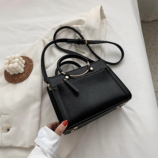 Title 6, Large Capacity One-shoulder Messenger Handbag. ...