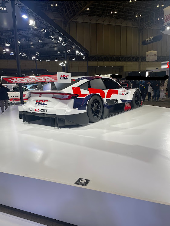 WRX STIの東京オートサロン2023・リアスポイラー有り派？無し派？・1人画廊に関するカスタム事例の投稿画像7枚目
