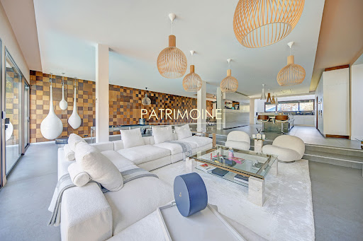 House with pool and terrace 4