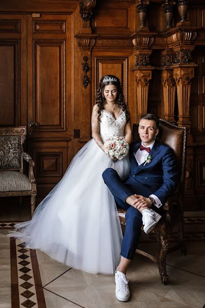 Fotografo di matrimoni Slava Kast (photokast). Foto del 9 febbraio 2019