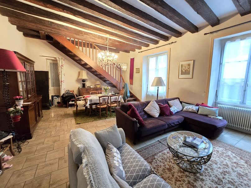 Vente maison 8 pièces 209 m² à Bourges (18000), 296 000 €