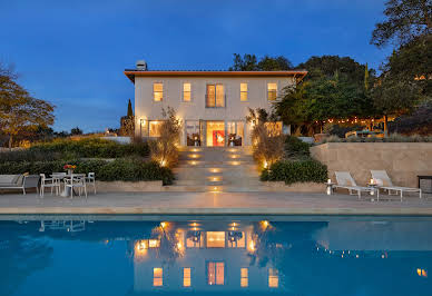 Maison avec piscine et jardin 1