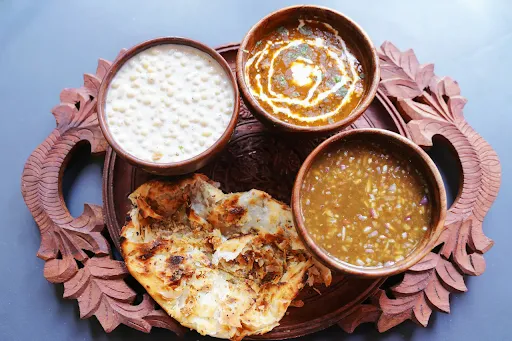 Amritsari Mixed Naan Thali