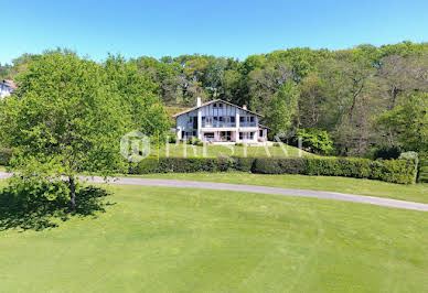 House with terrace 1