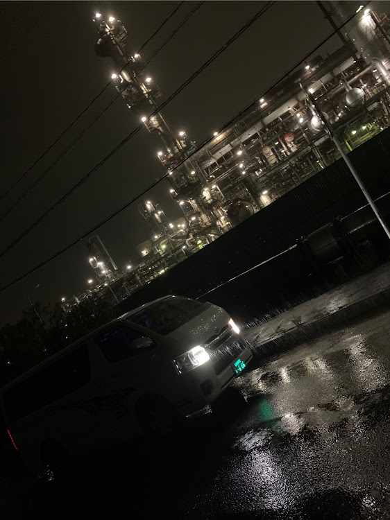 ハイエースバンのDIY・洗車・梅雨明けまだか・梅雨の晴れ間に関するカスタム事例の投稿画像1枚目