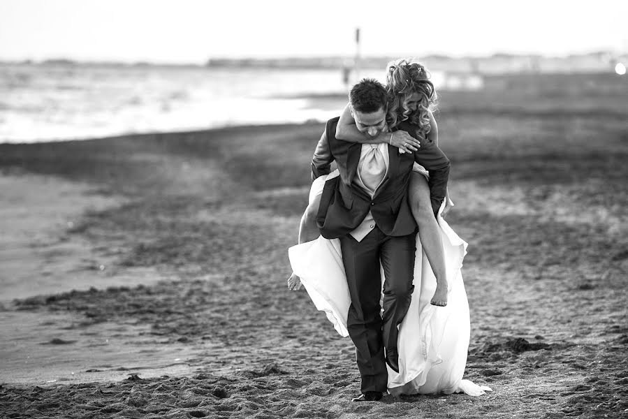 Fotografo di matrimoni Paolo Giovannini (annabellafoto). Foto del 10 febbraio 2015