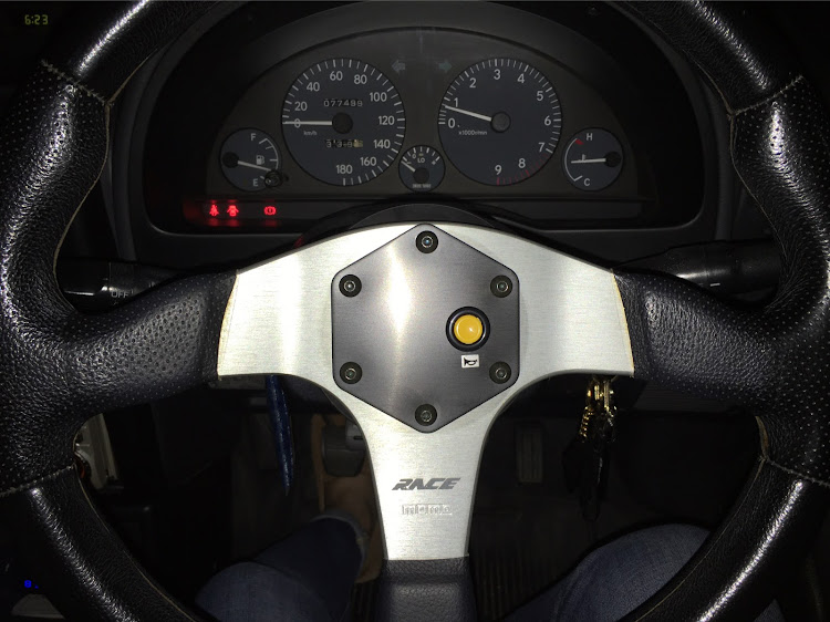 スターレットのmomo・Prototipo・ホーンマーク・テプラ・F1ステアリングっぽくに関するカスタム事例の投稿画像3枚目