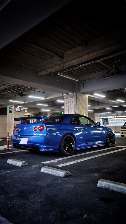 スカイライン GT-Rの斜め45度後方の美学・梅雨明け・熱中症に注意に関するカスタム事例の投稿画像1枚目