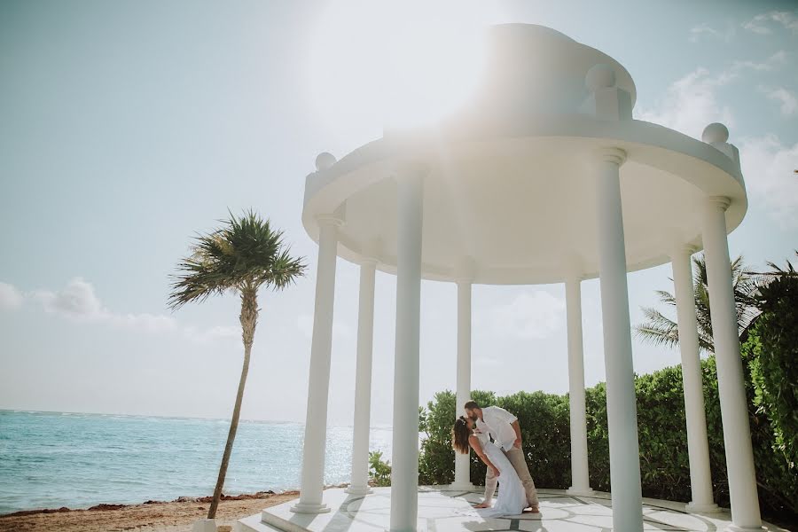 Fotografo di matrimoni Carolina Cavazos (cavazos). Foto del 22 giugno 2018