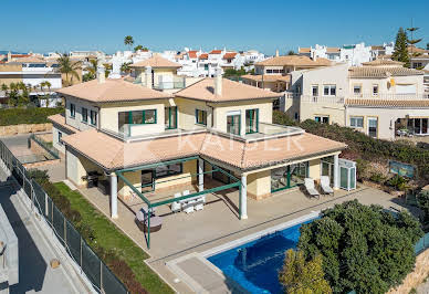 Villa with pool and terrace 4