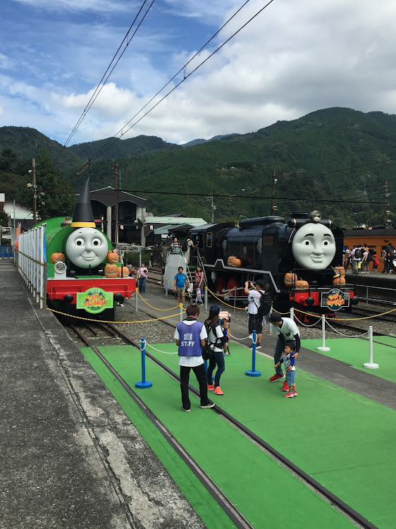 アテンザワゴンの大井川鉄道・機関車トーマスに関するカスタム事例の投稿画像2枚目