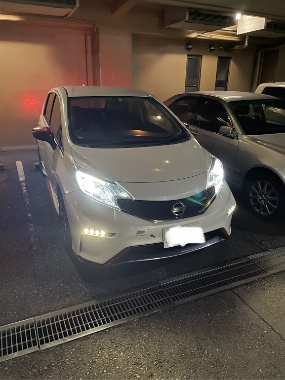ノートの日産・NISMO・ノーマル・ともだちほちいに関するカスタム事例の投稿画像1枚目
