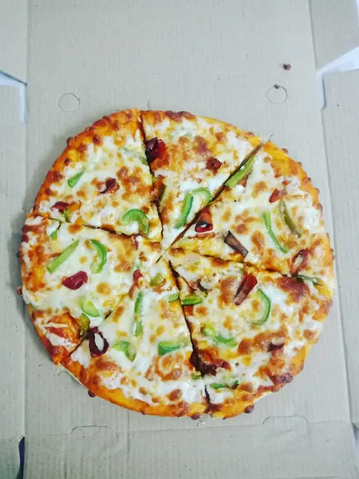 Spicy Tadka Pizza