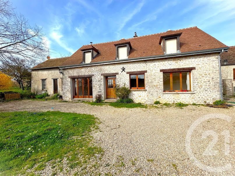 Vente maison 4 pièces 137 m² à Etampes (91150), 315 000 €