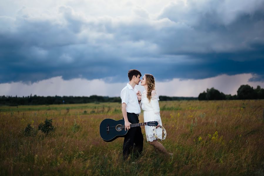 Wedding photographer Mikhail Ryabinskiy (mikkk1234). Photo of 4 July 2017