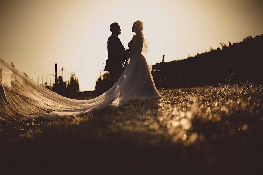 Fotógrafo de bodas Mirko Turatti (spbstudio). Foto del 12 de octubre 2017