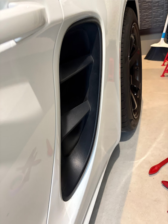 718 ケイマンのPorsche・718ケイマン・DIY・オートパーツエージェンシー・サイドインテークに関するカスタム事例の投稿画像7枚目