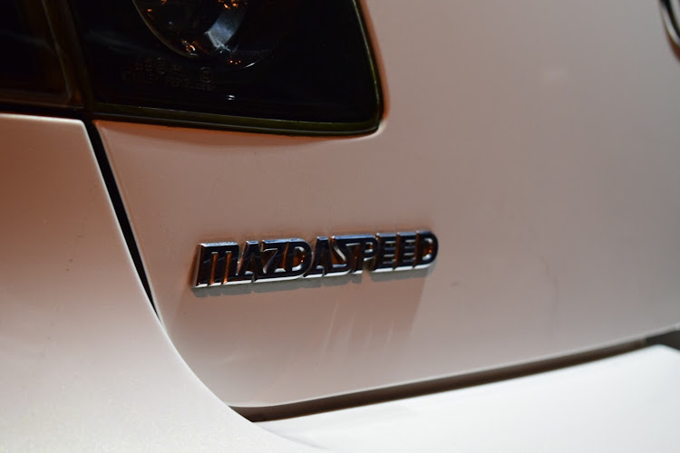 アクセラスポーツのMazda3・MAZDASPEED・BMアクセラ・BKアクセラ・初コラボに関するカスタム事例の投稿画像5枚目