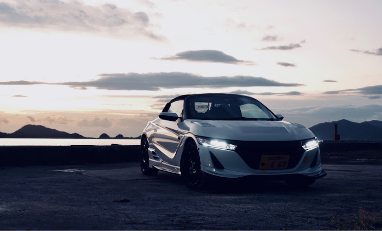 S660のドライブ・洗車途中から雨・艶・右斜め前選手権・海は癒しに関するカスタム事例の投稿画像1枚目